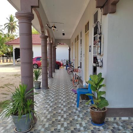 Desa Besut Inn Kampung Kuala Besut Exterior foto