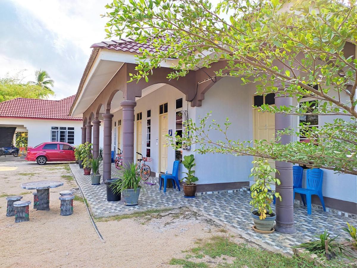 Desa Besut Inn Kampung Kuala Besut Exterior foto