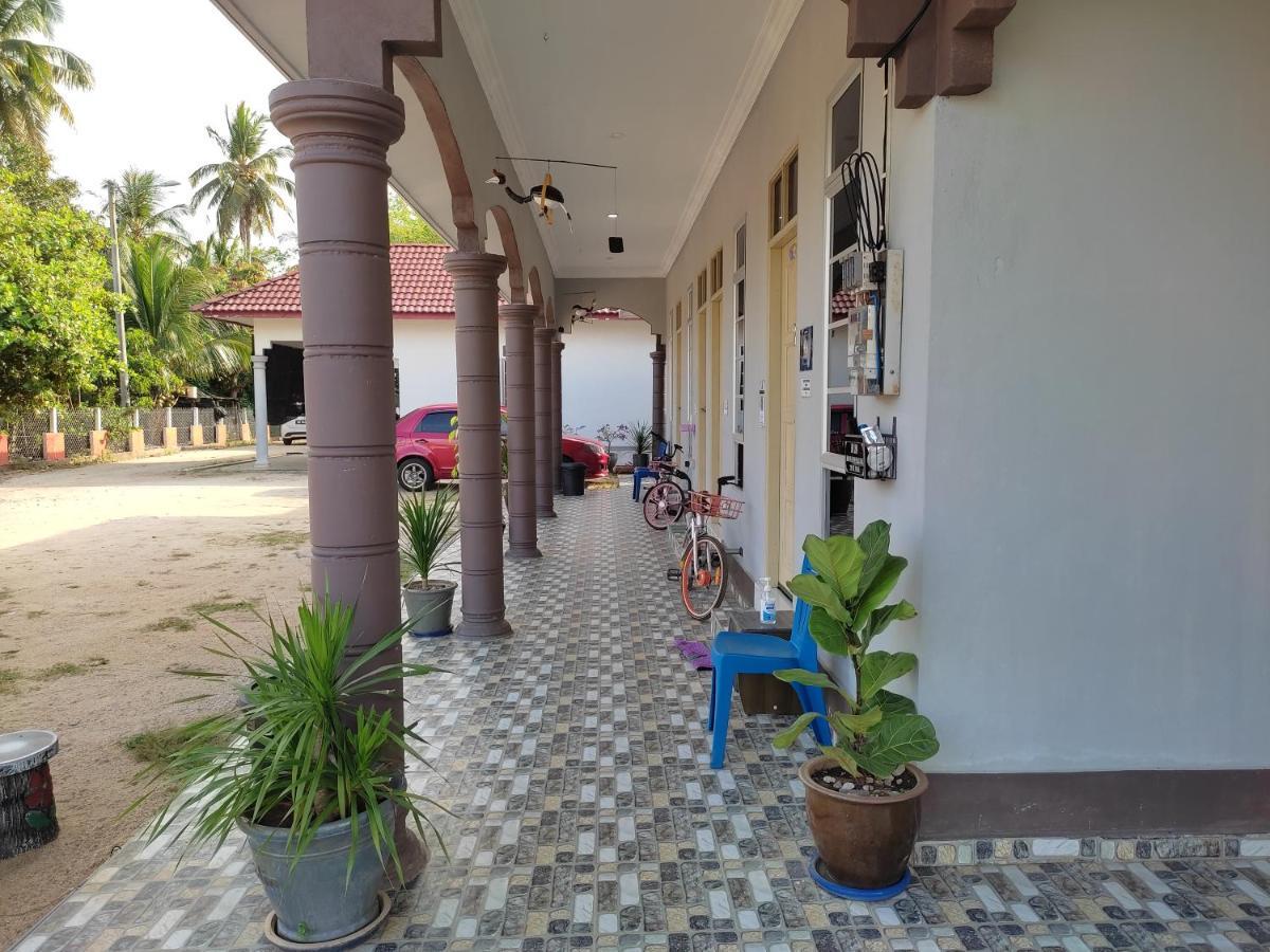 Desa Besut Inn Kampung Kuala Besut Exterior foto